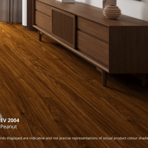 Ruang tamu dengan lantai ECO FLOORING Super Vinyl Plank Peanut EV 2004 yang menciptakan suasana hangat dan nyaman